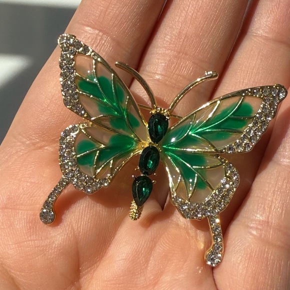 Brooch Green Crystal Butterfly Brooch | Elegant Lapel Pin Jewelry - Picture 12 of 12
